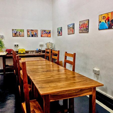 Fig And Gecko Hostel Anurâdhapura Extérieur photo