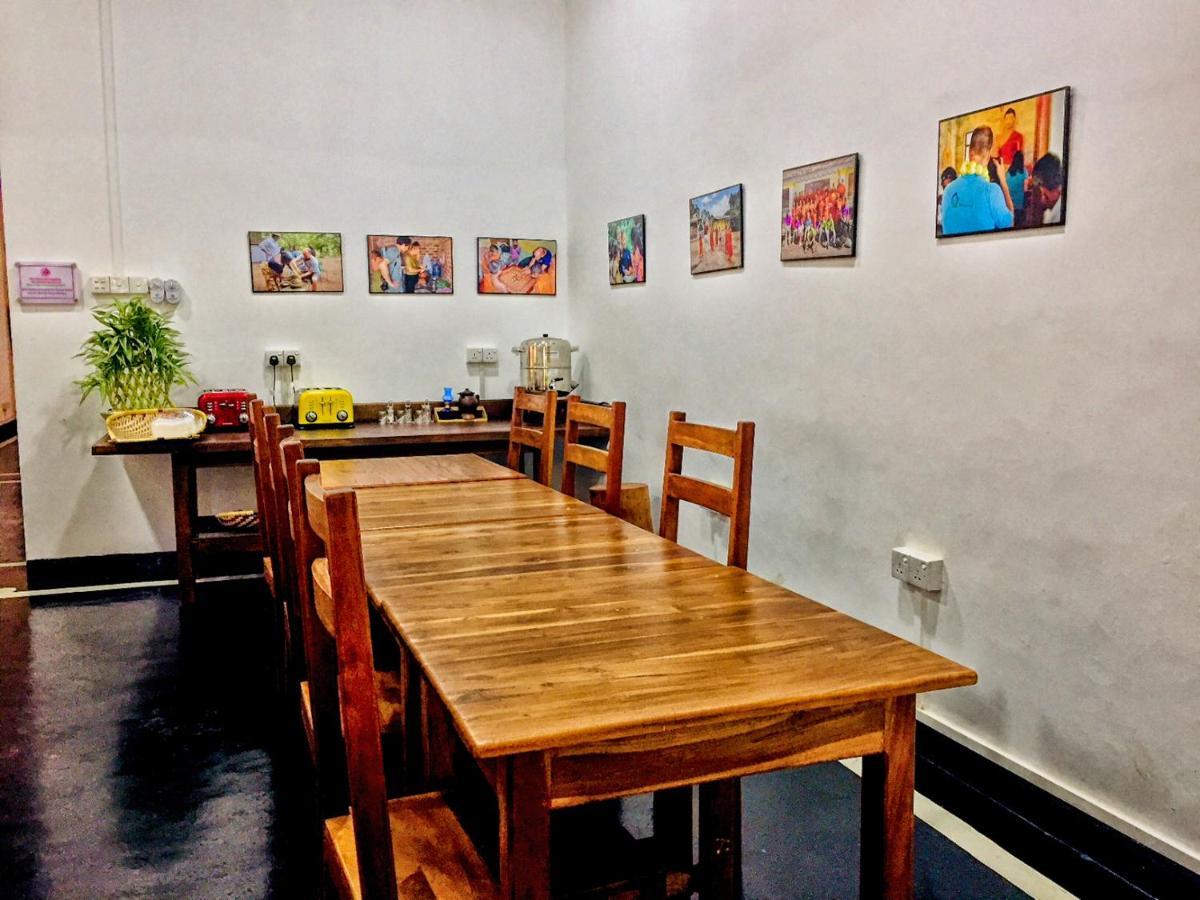 Fig And Gecko Hostel Anurâdhapura Extérieur photo