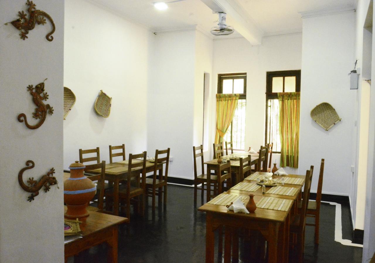 Fig And Gecko Hostel Anurâdhapura Extérieur photo